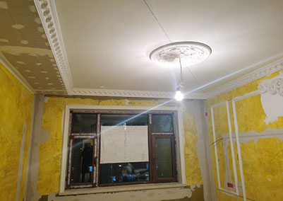 綠色家園T8-2-602，210平米頂層斜脊閣樓，歐式風格油工大白施工進行時